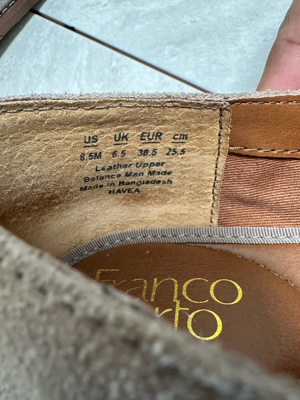Franco Sarto taupe tasseled kiltie fringe suede loafers 8.5 preppy old money