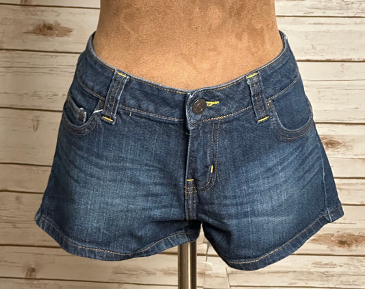 b by bullhead PacSun medium wash denim Daisy Duke cutoff jean shorts Size 9