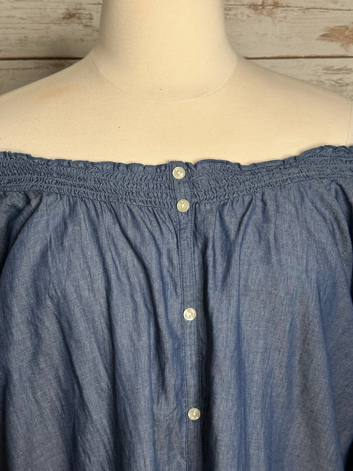 Old Navy chambray off-shoulder floral embroidered button-front tunic dress 20
