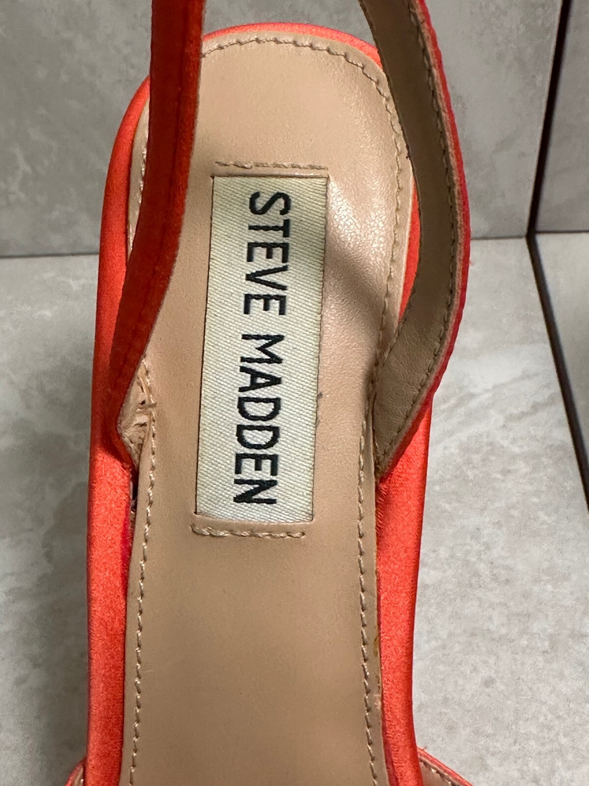 Steve Madden Vionnet orange satin rhinestone slingback stiletto pumps 6M