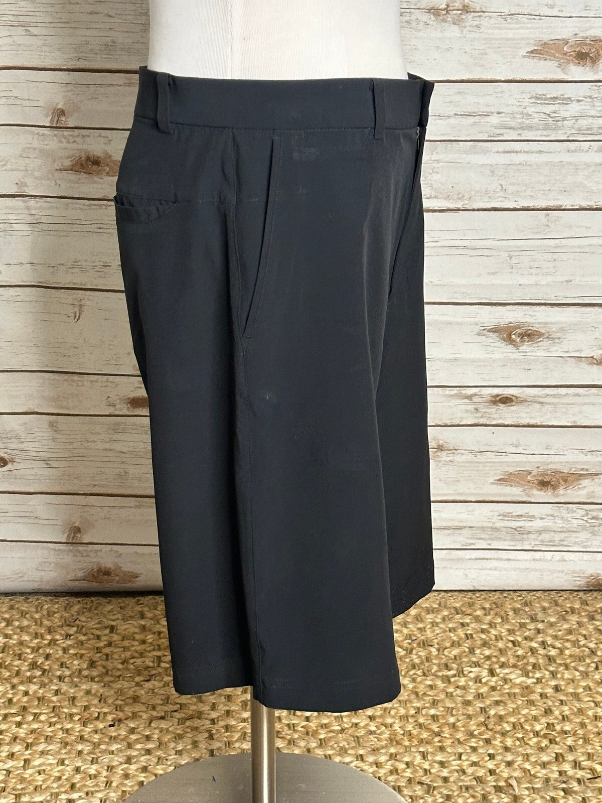 Nike Golf Tour Performance Dri-FIT black shorts Size 36 activewear sportswear