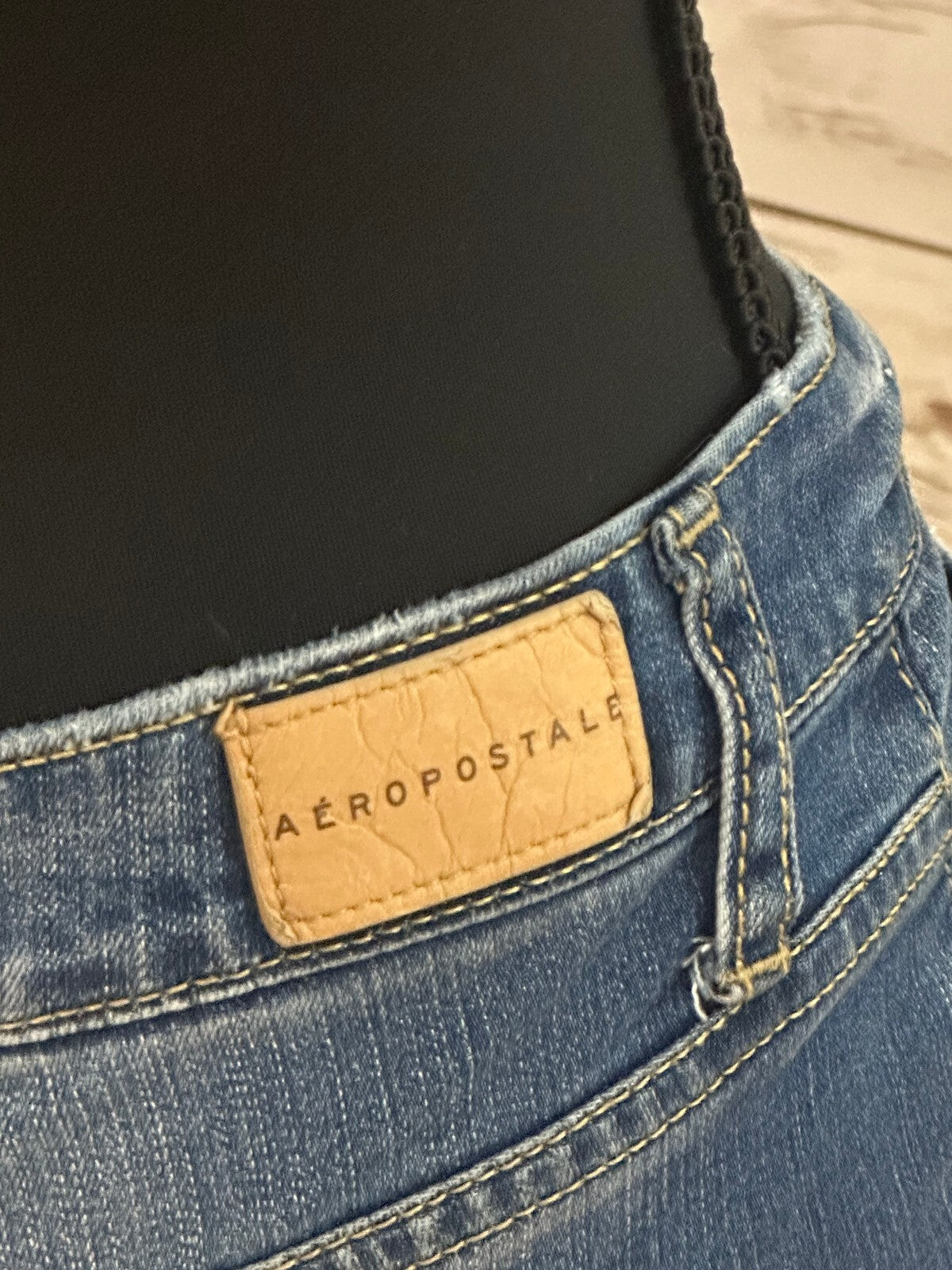 Aeropostale Shorty medium wash distressed rolled cuffs denim jean shorts Size 2 Y2K