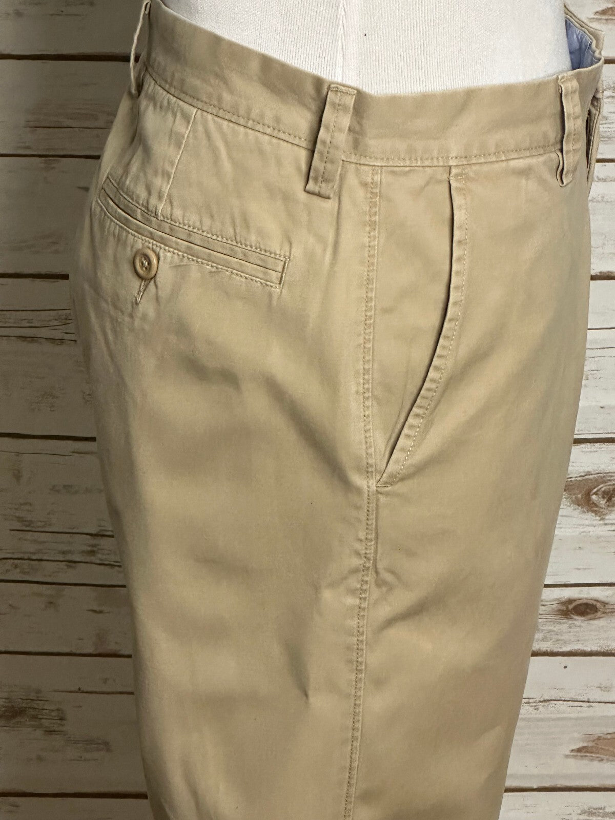 J.Crew Rivington khaki 100% cotton chino shorts Size 30 preppy old money classic