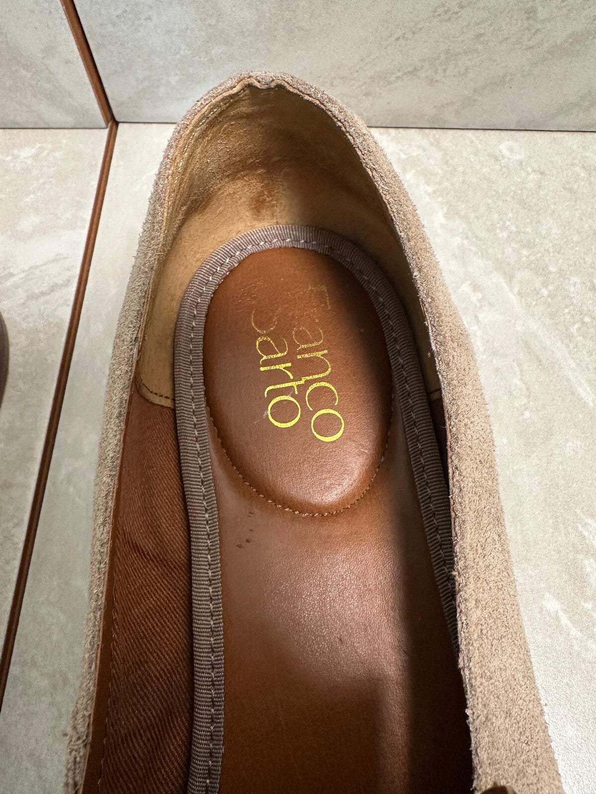 Franco Sarto taupe tasseled kiltie fringe suede loafers 8.5 preppy old money