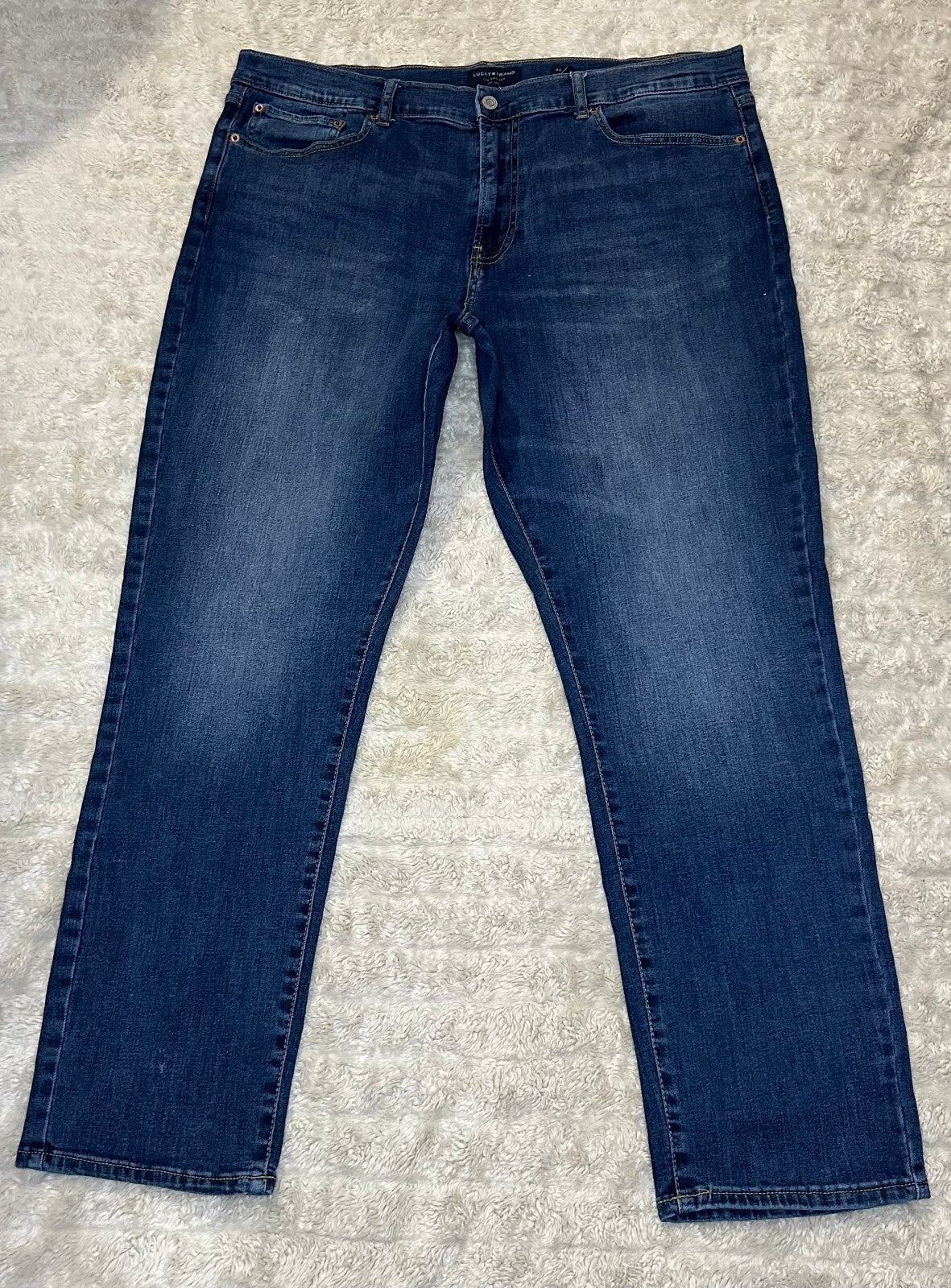 Lucky Brand 410 Athletic Straight medium-dark wash mid-rise denim jeans 40x32