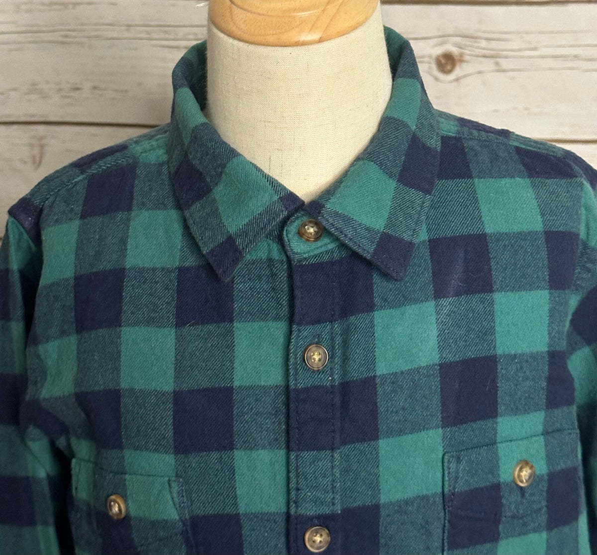 Hanna Andersson green navy buffalo plaid flannel button-up shirt Size 140cm/10