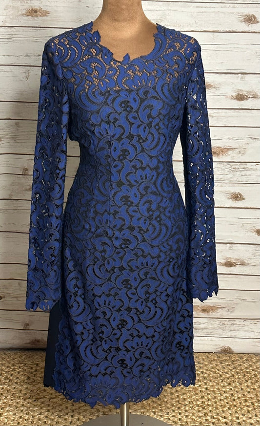 Elie Tahari Bellamy blue lace long sleeve sheath cocktail dress Size 4 romantic