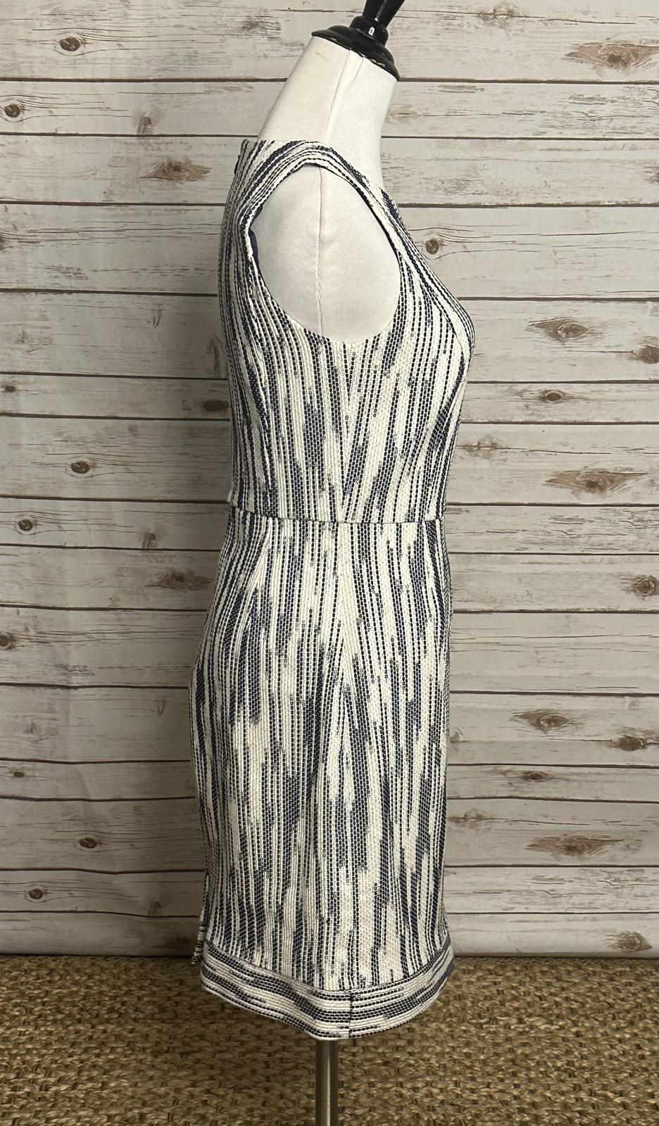 J. Crew navy/cream office siren Italian tweed sleeveless sheath dress Size 2