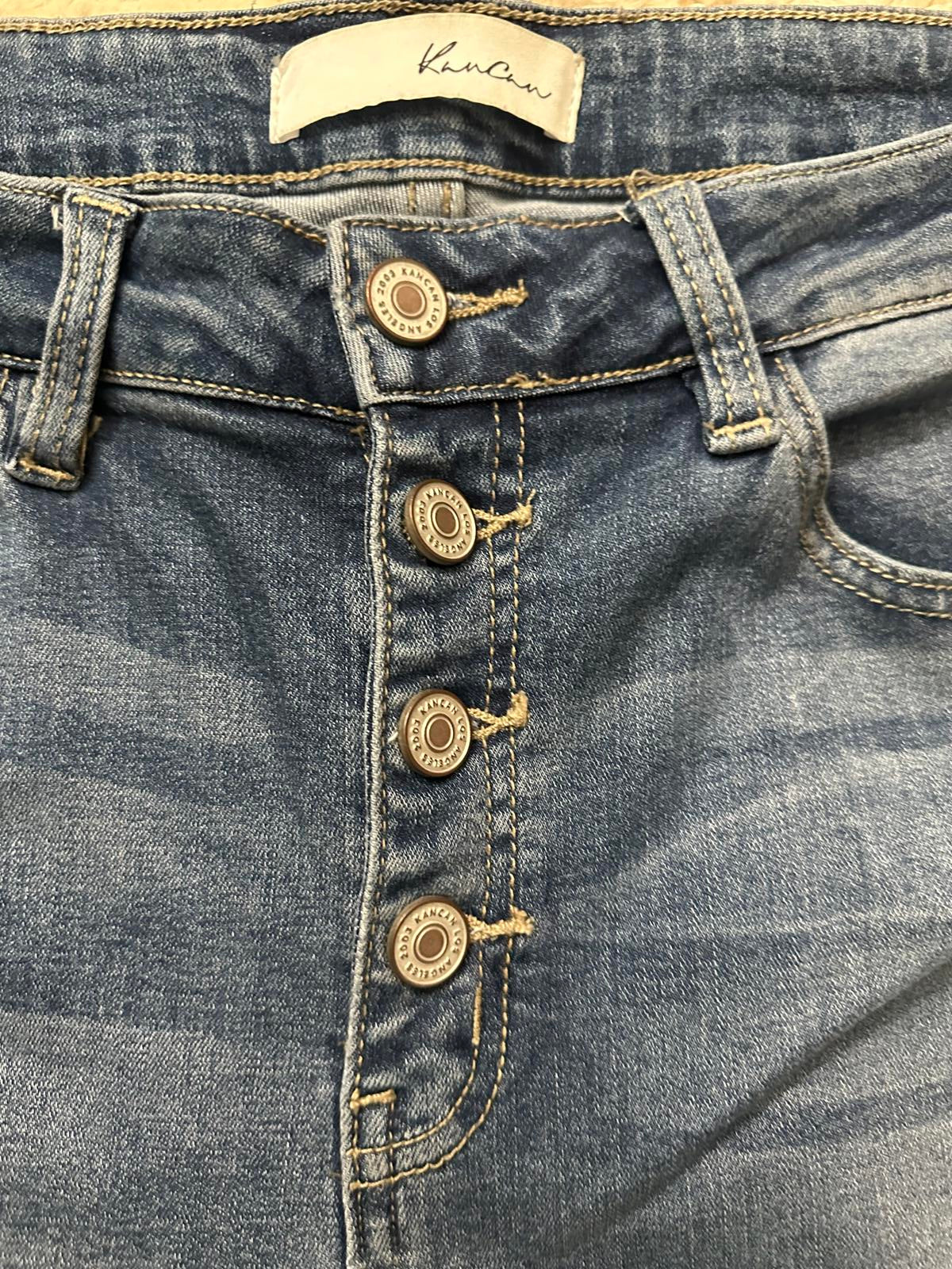 KanCan medium wash high-rise button fly cropped jeans Size 31