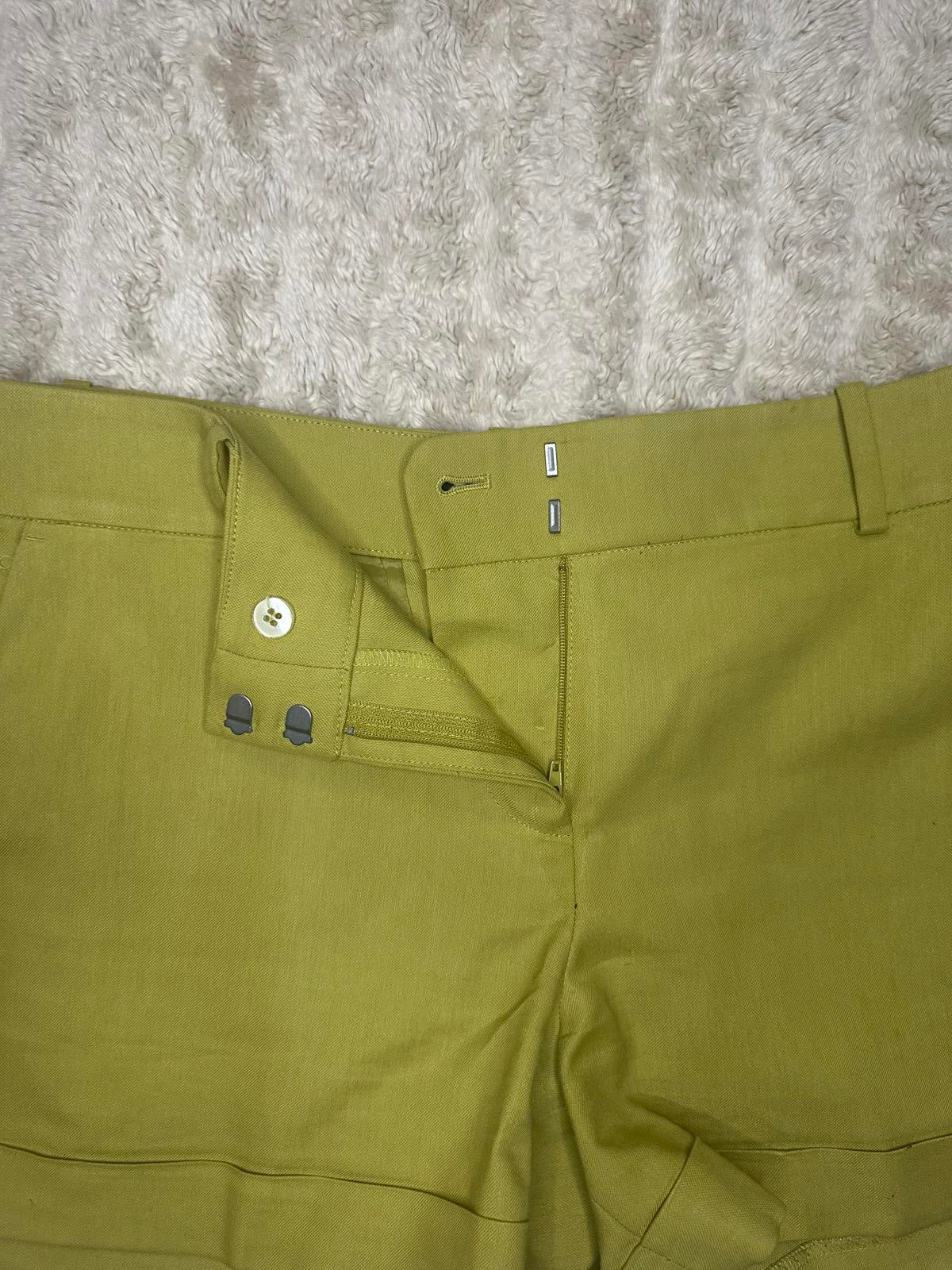 Ann Taylor classic green cotton/linen cuffed shorts Size 10