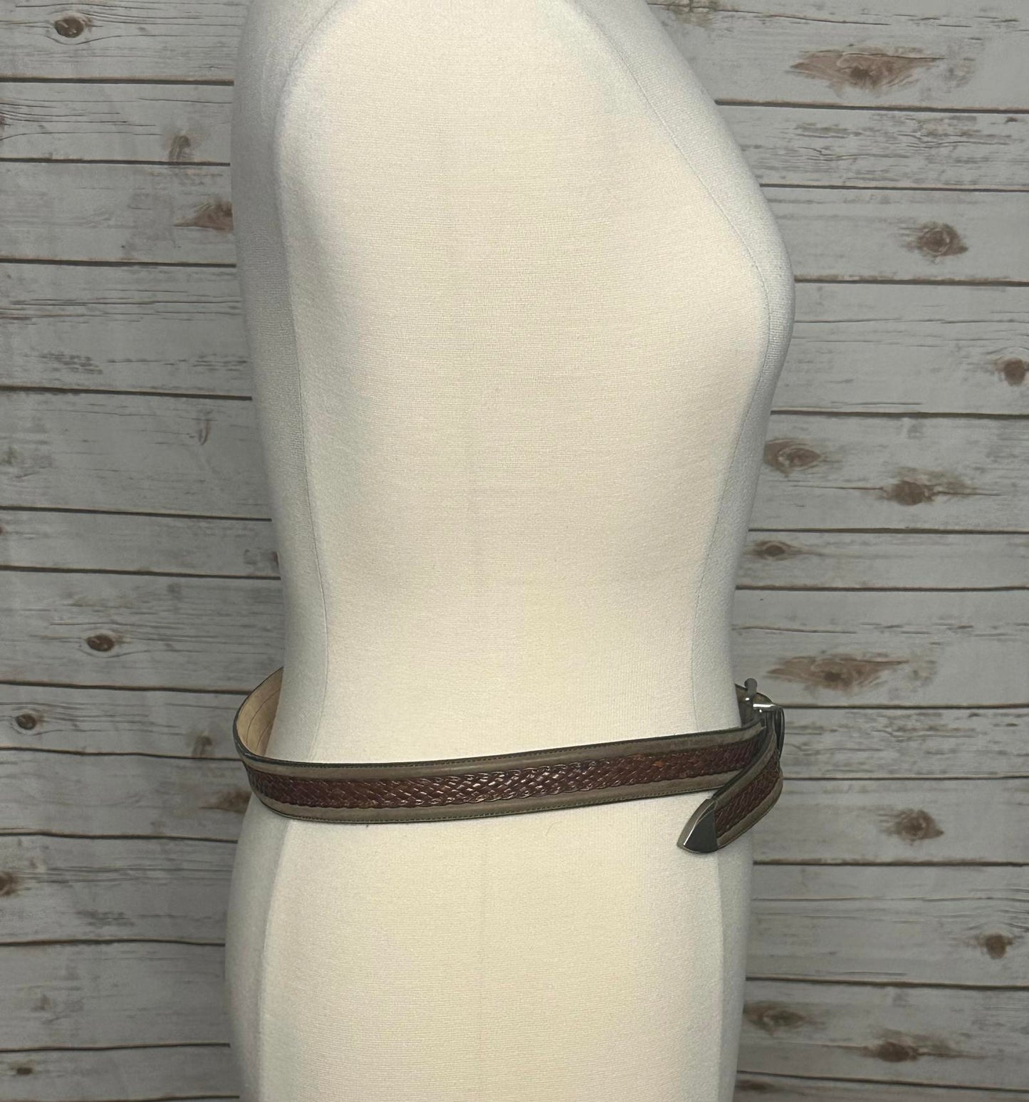 Tommy Bahama two-toned braided belt Size 40/Large