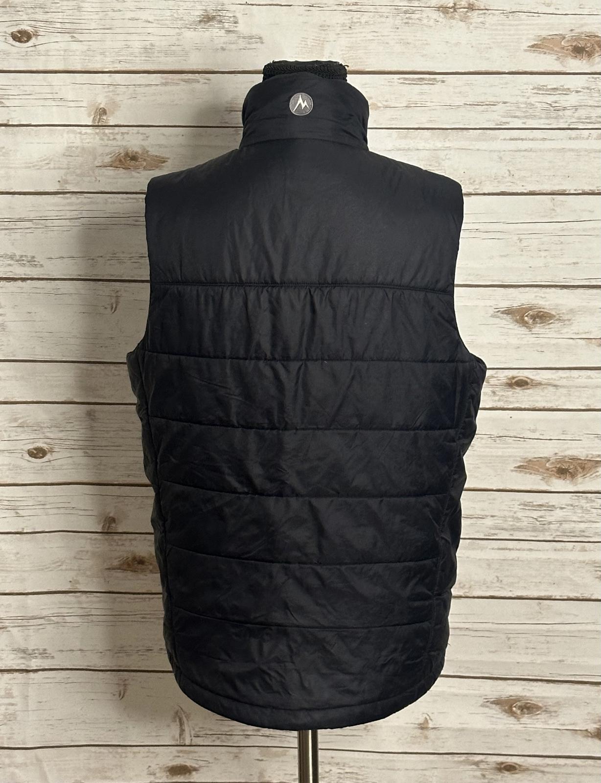 Marmot gorpcore black insulated puffer vest Size Small
