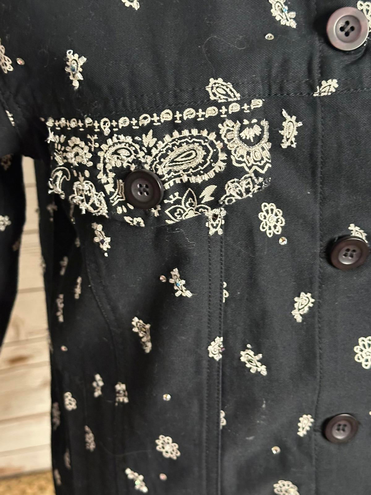 The Quacker Factory black/white cotton beaded bandana button-up shacket Size Small