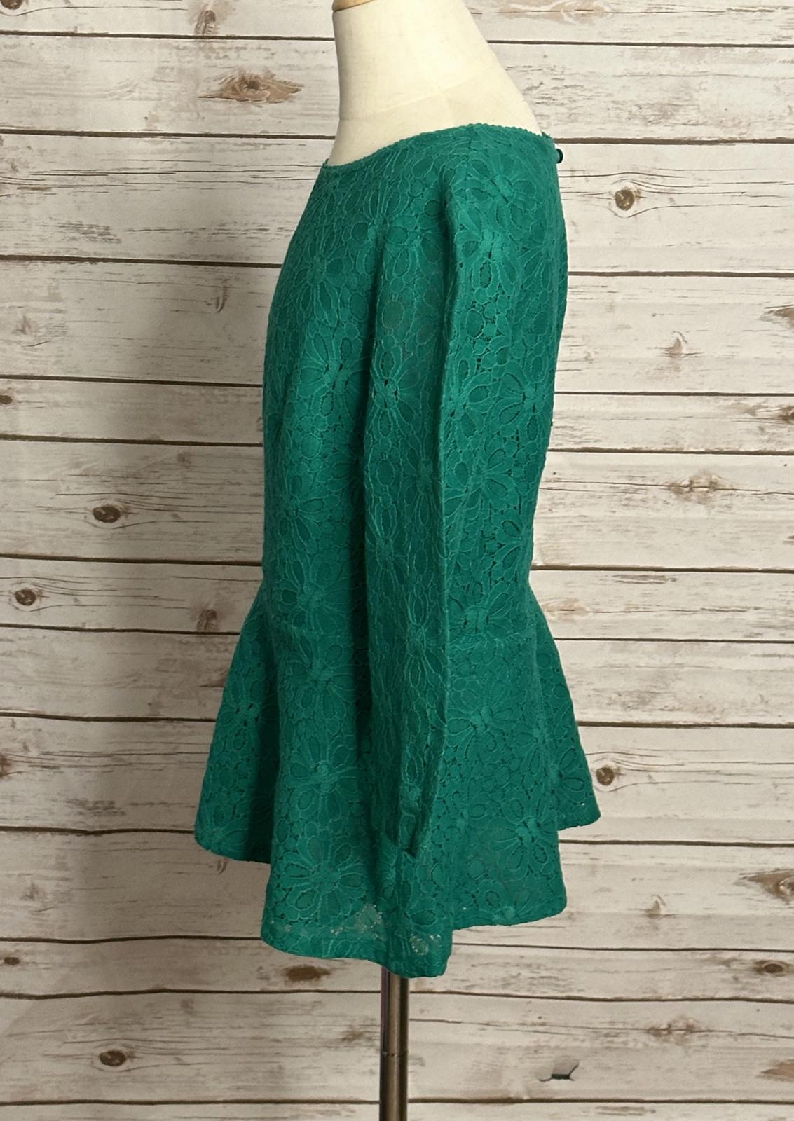 Anthropologie Moulinette Soeurs kelly green floral lace peplum blouse Size 2