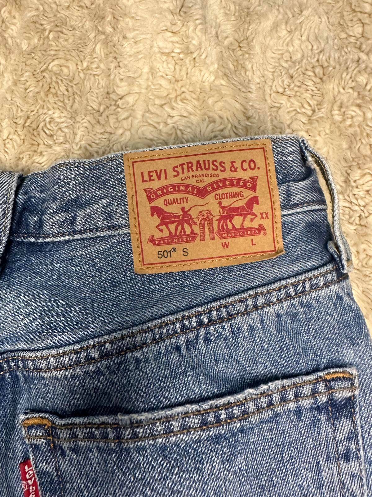 Levi's 501S Skinny distressed medium wash button-fly denim jeans Size 24x30
