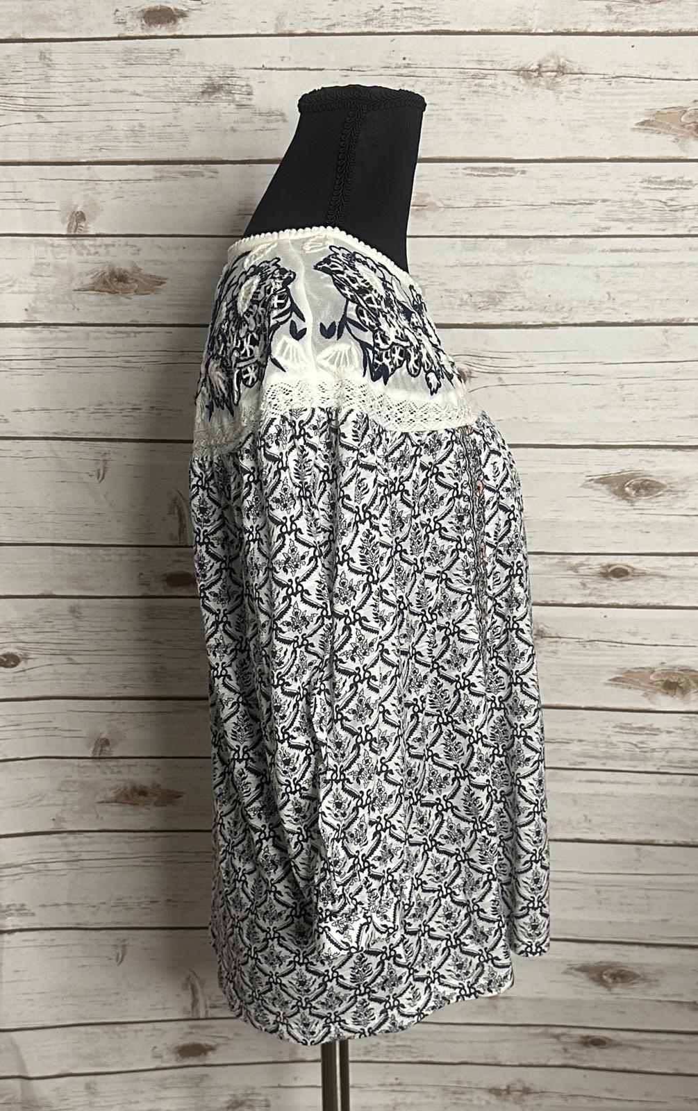 Sundance boho navy/white embroidered lace floral peasant blouse/top Size Small